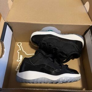 Jordan Retro 11 Low ( TD)